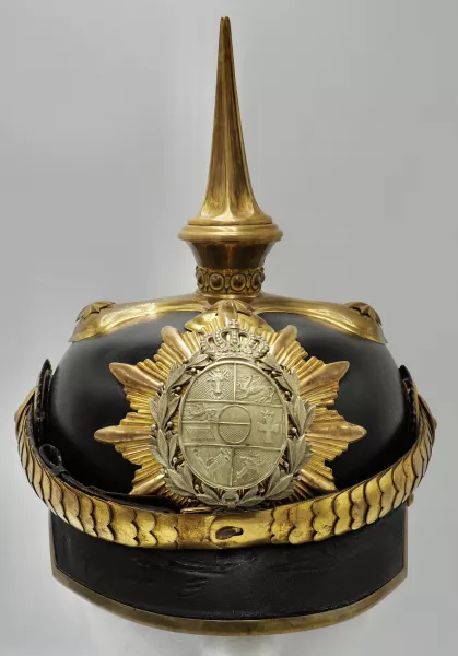 Mecklenburg 17th Dragoon Officer Pickelhaube Visuel 1 principal